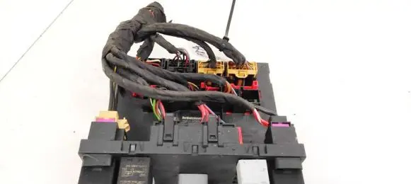 Volkswagen PASSAT B6 Fuse box set 3C0937049L F005V00532