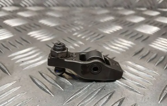 Mitsubishi Pajero Valve rocker arm 