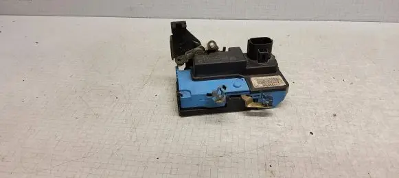 Volvo S60 Front door lock 8650544