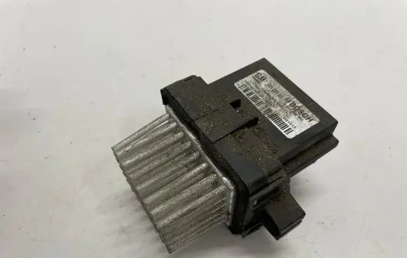 Opel Insignia A Heater blower fan relay 13503201