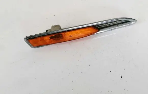 Ford Mondeo MK IV Front fender indicator light 7s7113k354 7s71-13k354