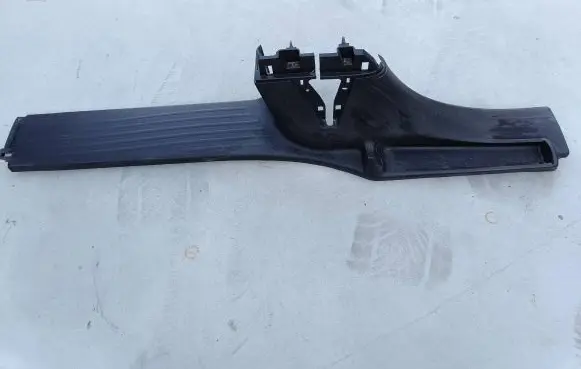 Chrysler Pacifica Rear sill trim cover 6DQ35TRMAE 101869210BLR