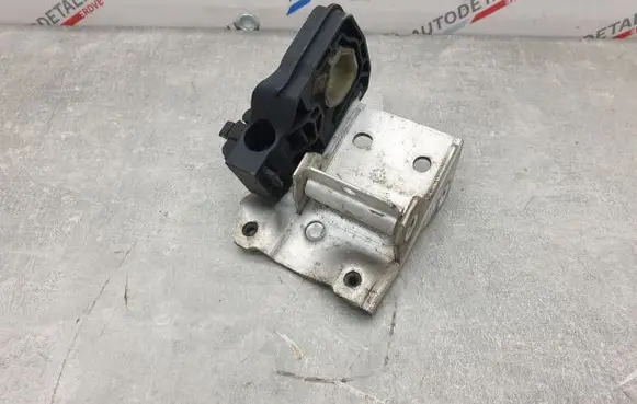 BMW 5 GT F07 Radiator mount bracket 7186513 7207151 7211161