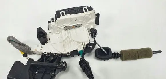 Mercedes-Benz GLK (X204) Front door lock A0997200435