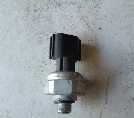 Hyundai Tucson JM Air conditioning (A/C) pressure sensor 