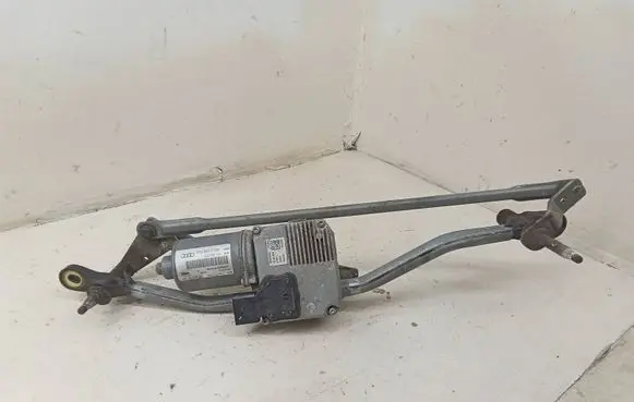 Audi A5 Sportback 8TA Front wiper linkage and motor 8T2955119D