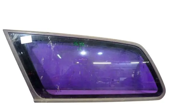 Volvo V50 Rear side window