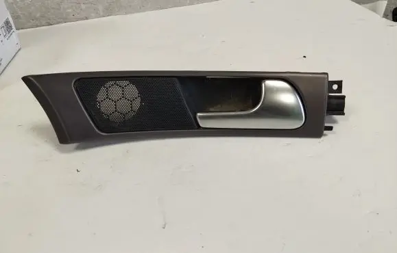 Audi A6 S6 C5 4B Front door interior handle 4B837020