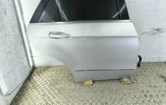 Mercedes-Benz E W212 Rear door A2127300405