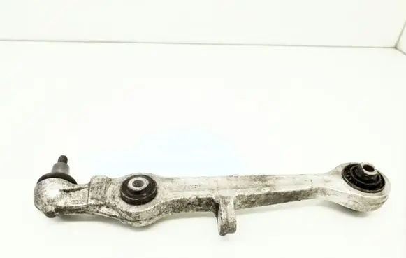 Volkswagen PASSAT B5.5 Front lower control arm/wishbone 4D0407155P