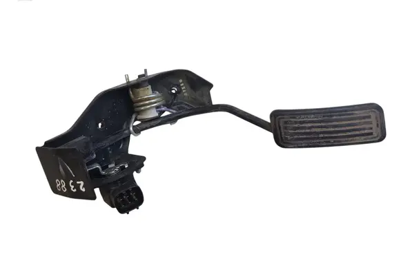 Toyota Avensis T250 Accelerator throttle pedal 7811135030