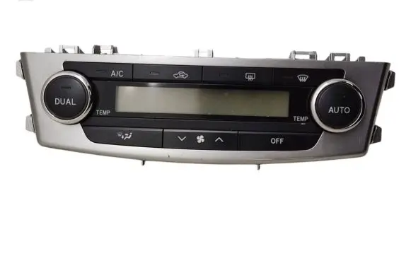 Toyota Avensis T270 Climate control unit E1066695 E1066696 20672
