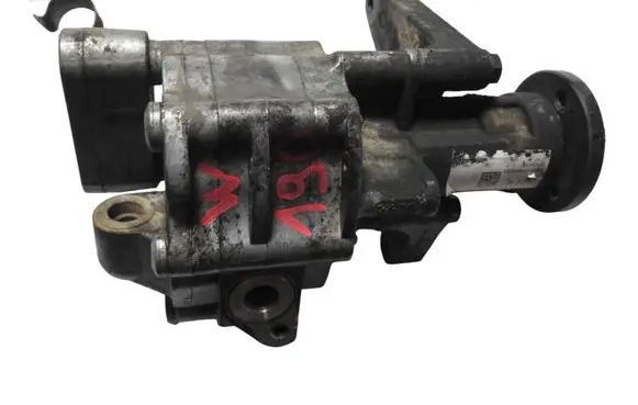 BMW X5 E70 Power steering pump 6796462