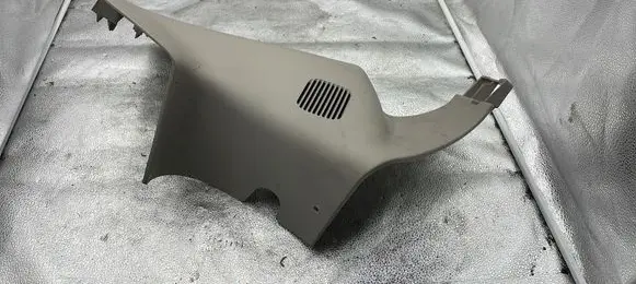 Chrysler Voyager (D)pillar trim (top) 0ZR15BD1AI