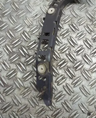 Opel Signum Front bumper mounting bracket