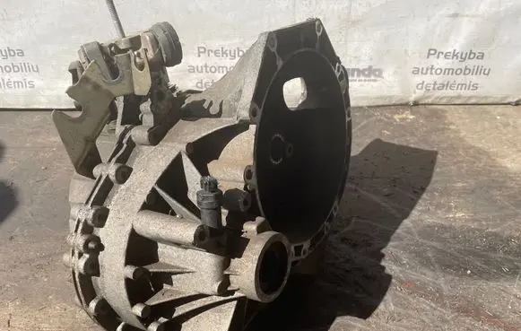 Manual 5 speed gearbox