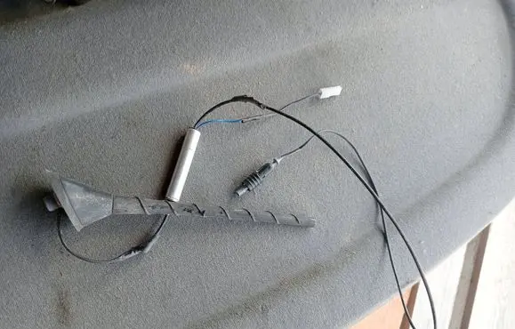 Seat Ibiza IV (6J,6P) Radio antenna 6R0035501a