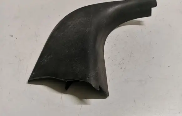 BMW 3 E90 E91 Foot area side trim 7067081