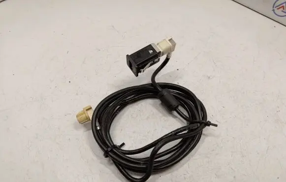 BMW 5 GT F07 USB socket connector 61319167196 84109237656 61319230112