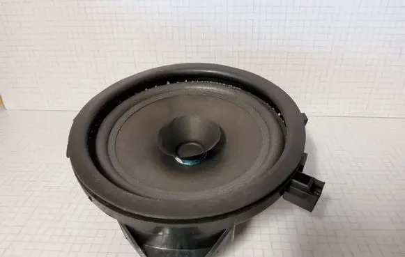 Volvo S60 Parcel shelf speaker 8673725 535016701