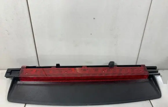 Audi A6 S6 C6 4F Third/center stoplight 4F5945097