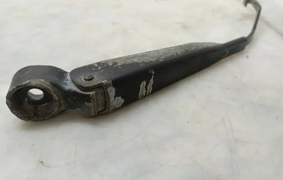 Chrysler Voyager Rear wiper blade arm 05288704AD