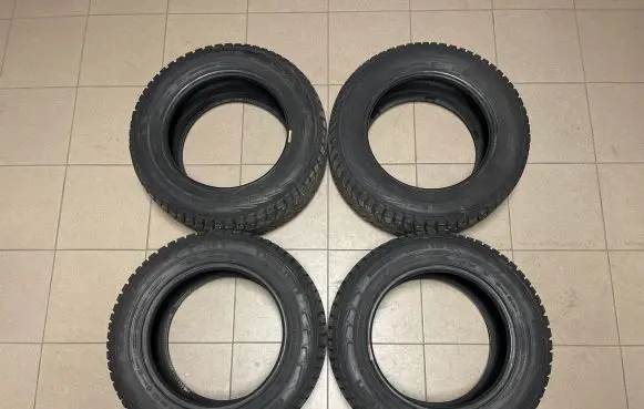 Renault Megane III R15 winter/snow tires with studs NOKIAN HAKKAPELIITA5