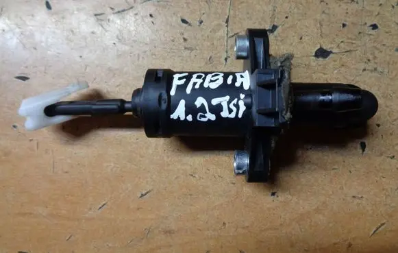 Skoda Fabia Mk2 (5J) Clutch master cylinder 6R0721383