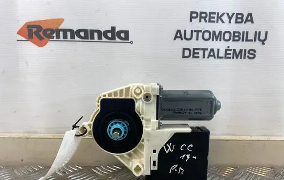 Volkswagen PASSAT CC Front door window regulator motor 3C0959793C 3C8837462K 3C8959701
