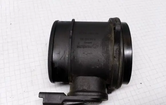 Peugeot 407 Mass air flow meter 72834204 9650010780