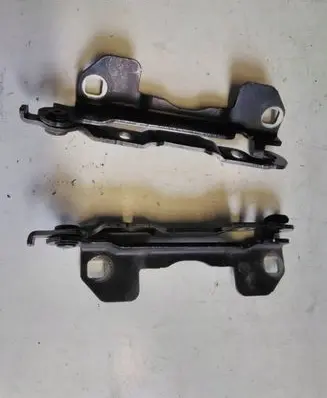 Alfa Romeo 159 Engine bonnet/hood hinges