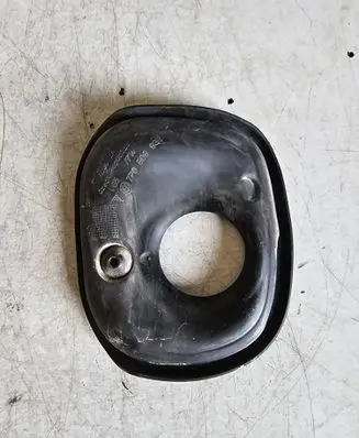 Volkswagen Touareg II Fuel tank cap trim 7P0809933