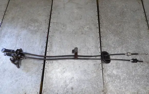 Honda CR-V Gear shift cable linkage 