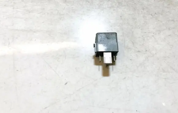 Mercedes-Benz C W203 Other relay a0025422619 4ra00779307