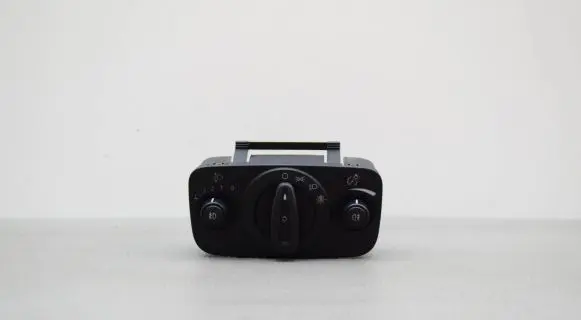 Ford Kuga II Light switch AV6T13A024CC