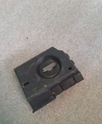 Audi 80 90 S2 B4 Tail light bulb cover holder 29.63.21.02