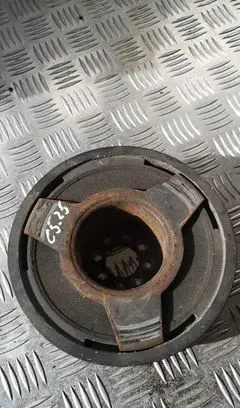 Audi A6 S6 C5 4B Crankshaft pulley 059105251m