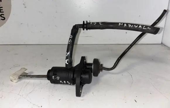 Audi A4 S4 B6 8E 8H Clutch master cylinder 8E1721401AJ