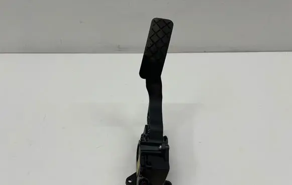Volkswagen Polo V 6R Accelerator throttle pedal 6C2723503