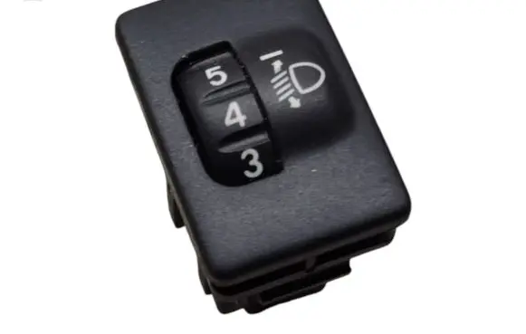Toyota Avensis T270 Headlight level height control switch 8415202040
