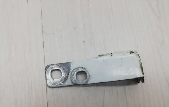 Audi A4 S4 B9 Fender mounting bracket 8w0821434b
