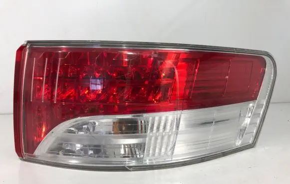 Toyota Avensis T270 Rear/tail lights