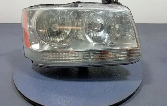Dodge Magnum Headlight/headlamp 00032479