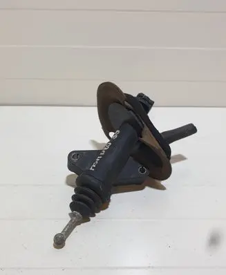Ford Mondeo Mk III Clutch master cylinder 15717A543AC 030326 KG1958TP01