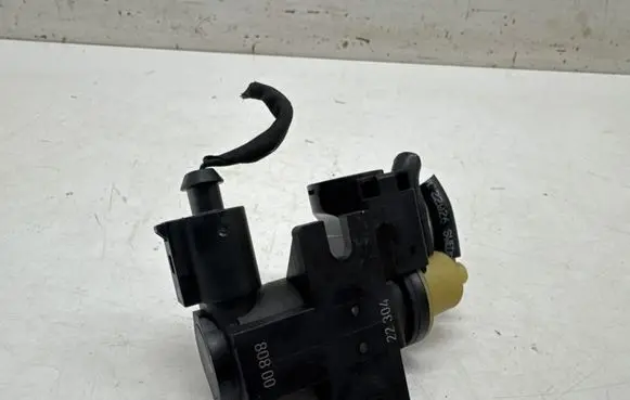 Volvo XC60 Turbo solenoid valve 31480559 23T004