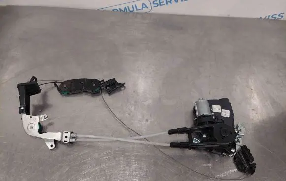 Toyota Sienna XL40 IV Sliding door latching motor 42661510020 HX1638000700