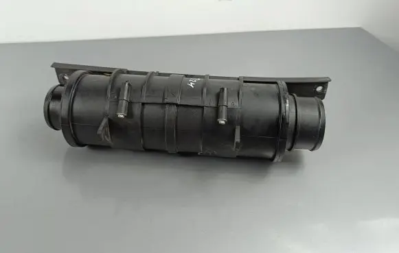 Jeep Grand Cherokee Air intake duct part 52014695AA