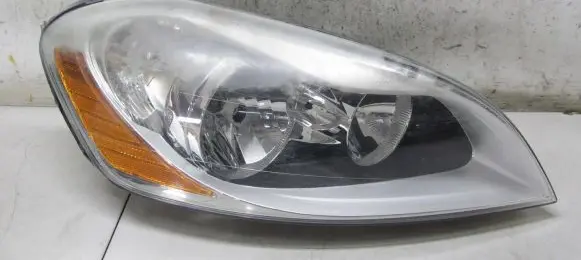 Volvo XC60 Headlight/headlamp 30763146