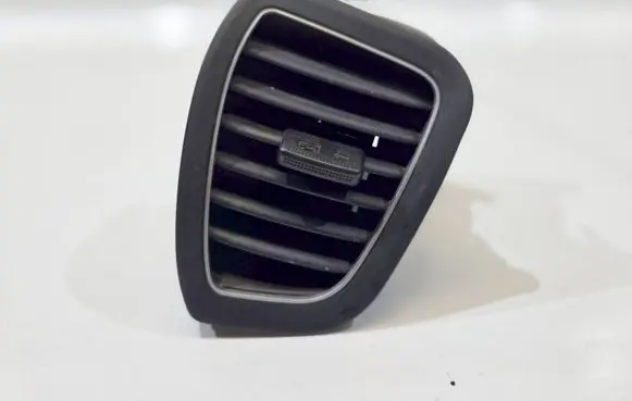 Hyundai i20 (GB IB) Dashboard side air vent grill/cover trim 97480-C8000