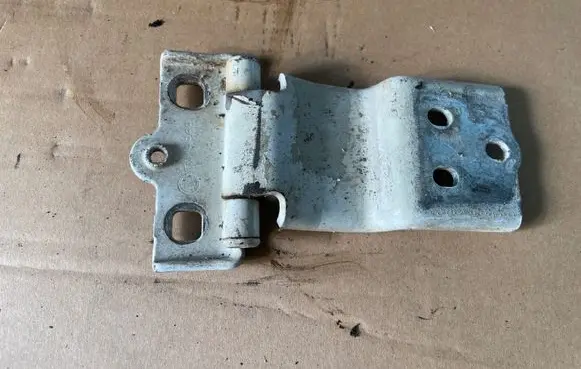 Fiat Ducato Rear door lower hinge B986